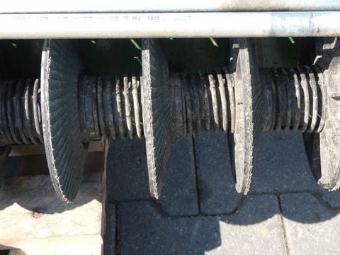 [3342-6315030-17.jpg]