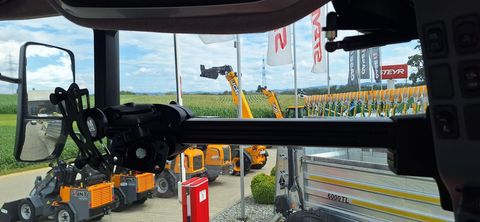 [3342-6380452-17.jpg]