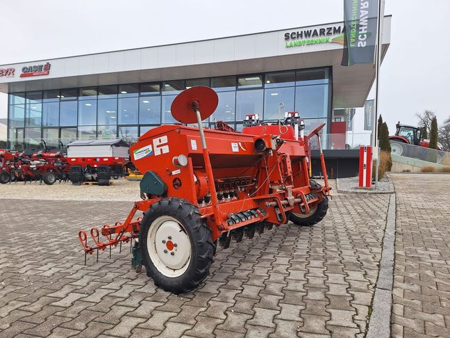 [3342-6406144-0_1.jpg]