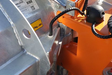 [3342-6427754-13.jpg]