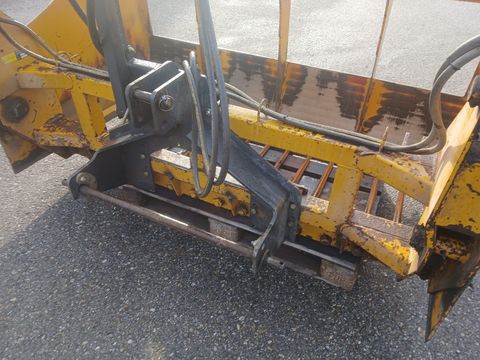 [3342-6469901-4.jpg]