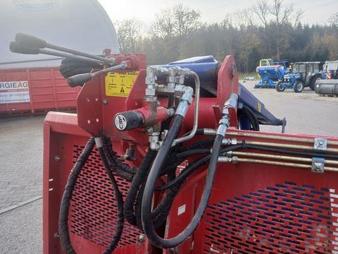 [3342-6469906-7.jpg]