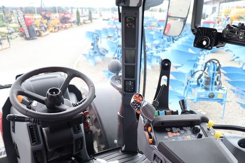 [3342-6502723-28.jpg]