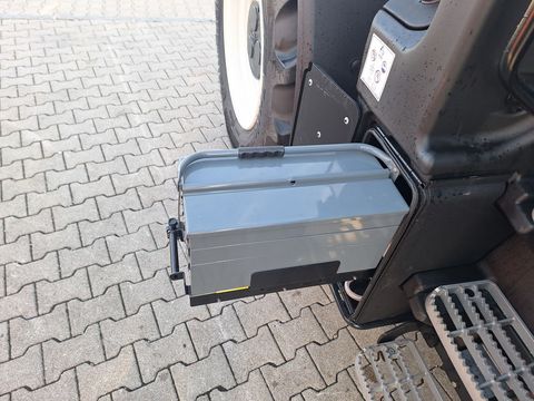 [3342-6502898-10.jpg]