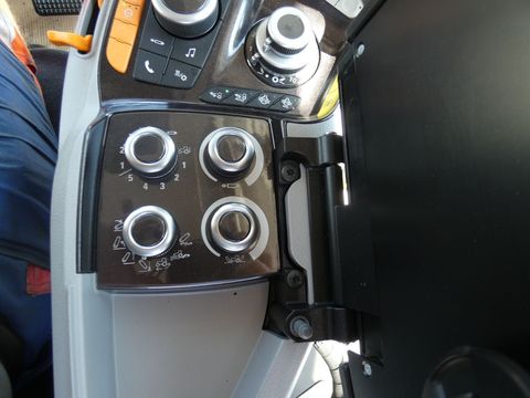 [3342-6503024-16.jpg]