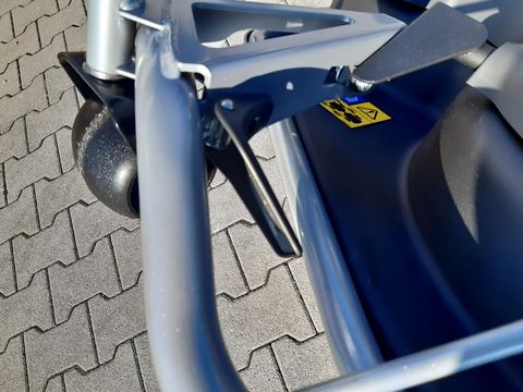 [3342-6535252-25.jpg]