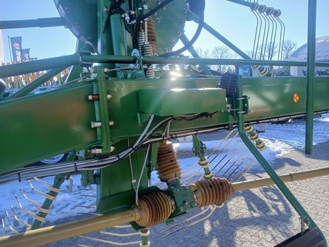 [3342-6559243-11.jpg]