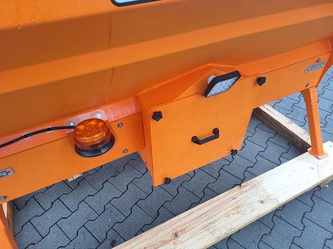 [3342-6601661-8.jpg]