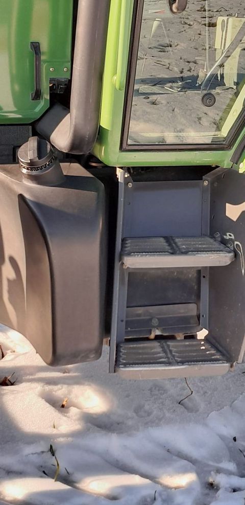 [3342-6633873-14.jpg]