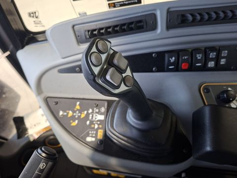 [3342-6663847-17.jpg]