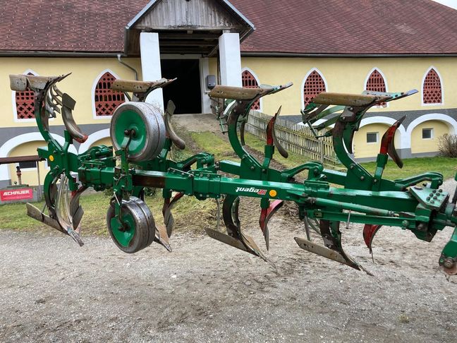 [3342-6712599-0_1.jpg]