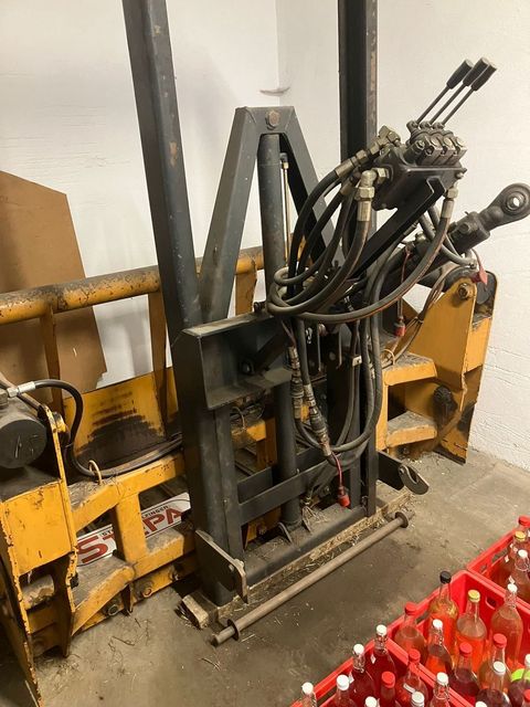 [3342-6729452-5.jpg]