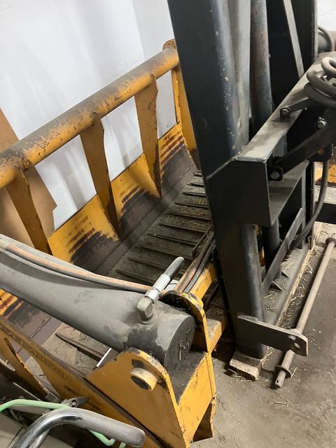 [3342-6729452-6.jpg]