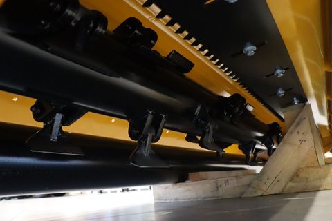 [3342-6745724-10.jpg]