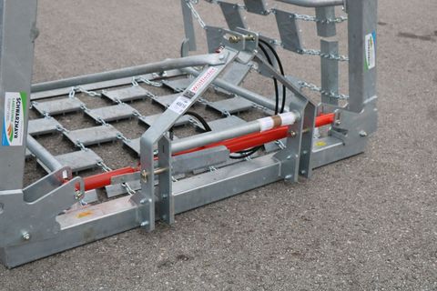 [3342-6747811-5.jpg]