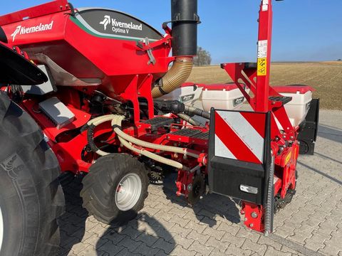 [3342-6750694-22.jpg]