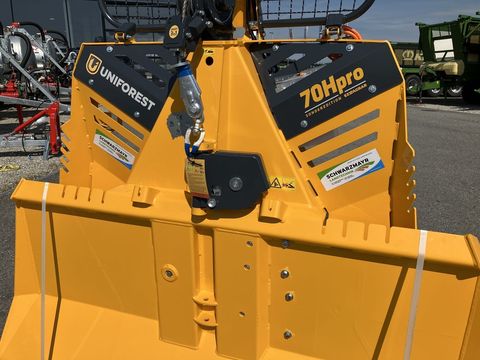 [3342-6765739-5.jpg]