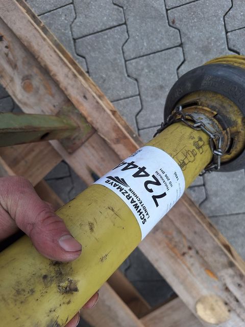 [3342-6790409-13.jpg]