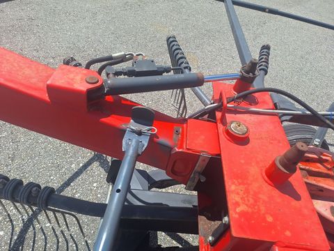 [3342-6799811-8.jpg]