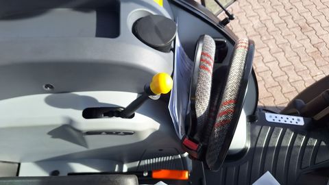 [3342-6899763-18.jpg]