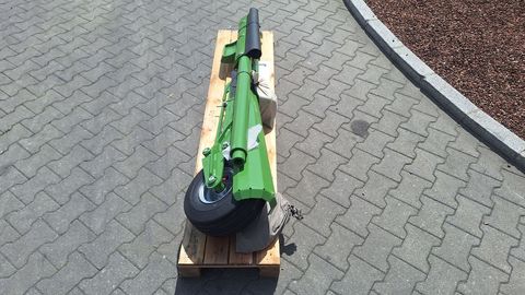 [3342-7443112-5.jpg]