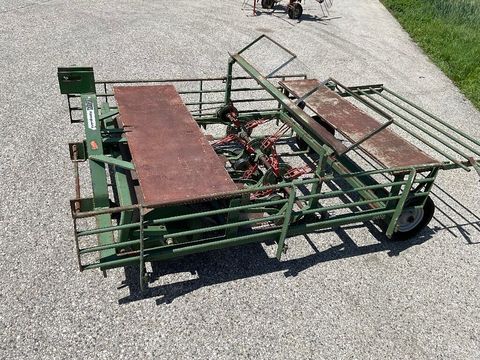 [3358-4291145-2.jpg]