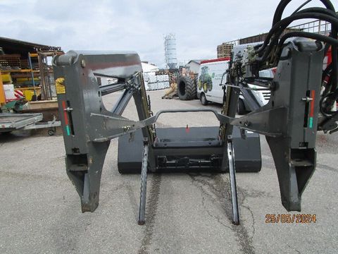 [3358-4292149-5.jpg]