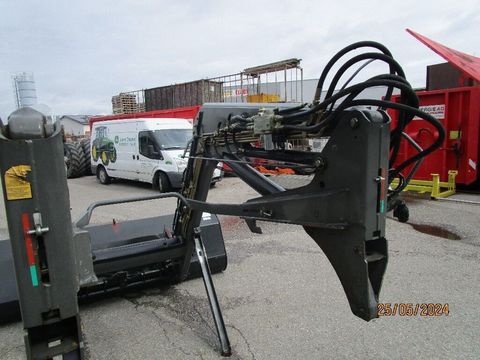 [3358-4292149-6.jpg]