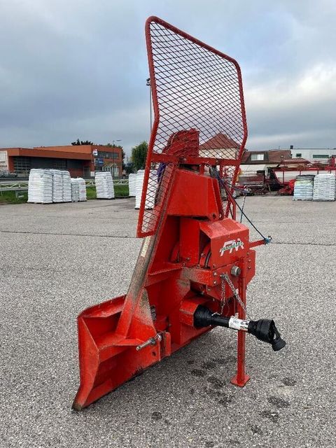 [3358-6403147-2.jpg]