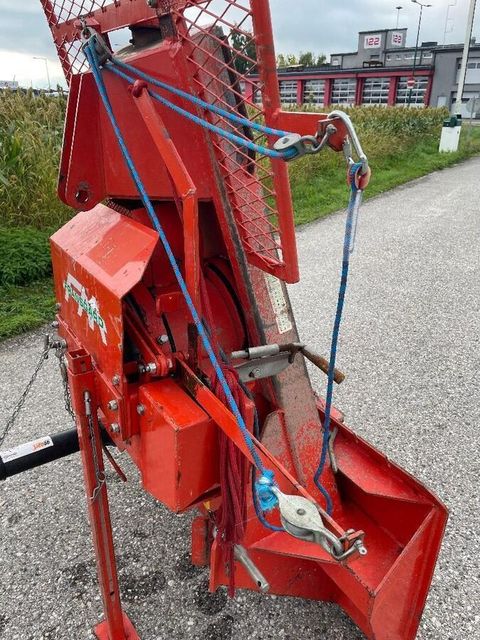 [3358-6403147-5.jpg]