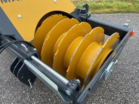 [3358-6480907-7.jpg]