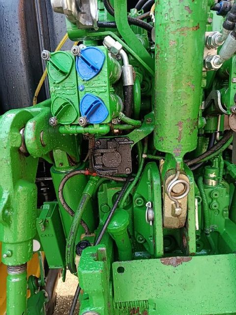 [3358-7040088-8.jpg]