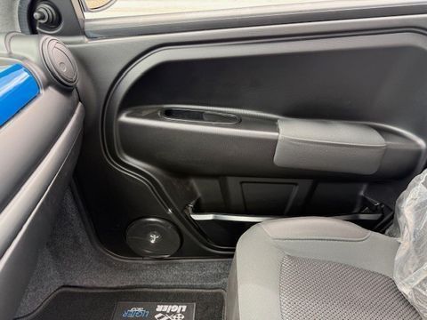 [3372-6003351-8.jpg]