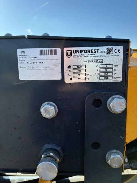 [3372-6757483-5.jpg]