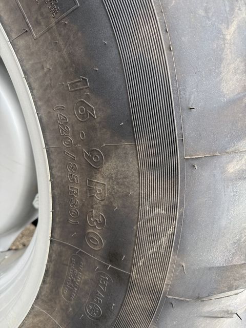 [3372-6891455-5.jpg]