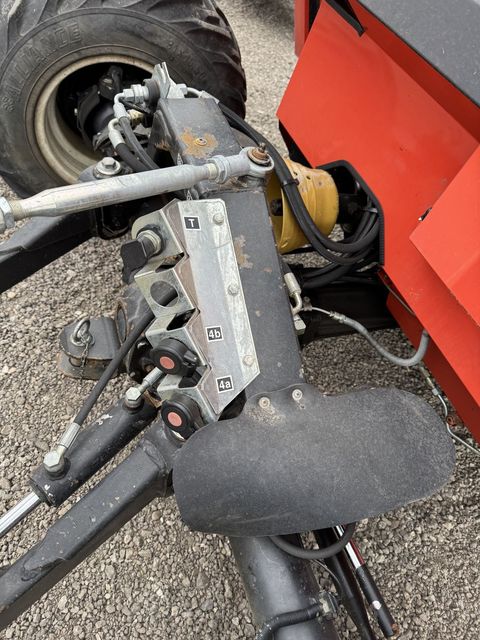 [3372-6899667-11.jpg]