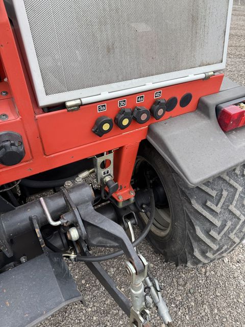 [3372-6899667-4.jpg]