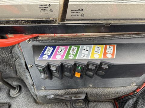 [3372-6899667-7.jpg]