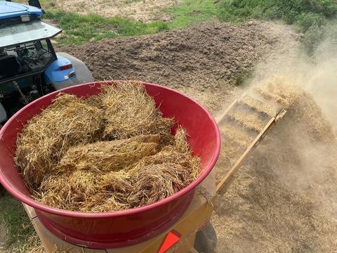 [3379-2935140-10.jpg]