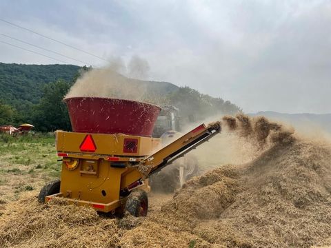 [3379-2935140-12.jpg]