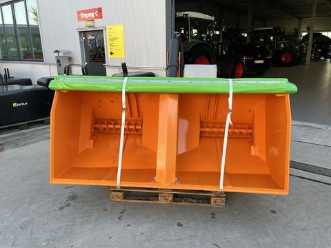 [3379-3773566-1.jpg]