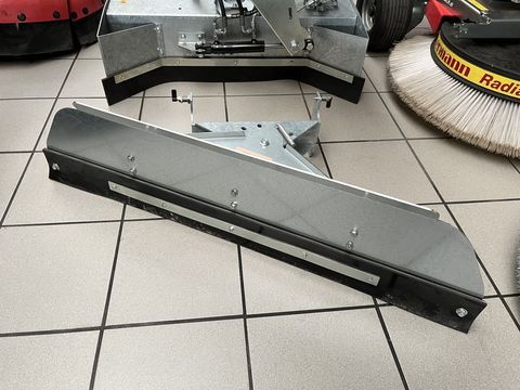 [3379-3872604-17.jpg]