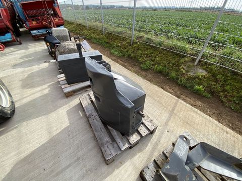 [3379-3878711-1.jpg]