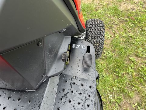 [3379-4189993-20.jpg]