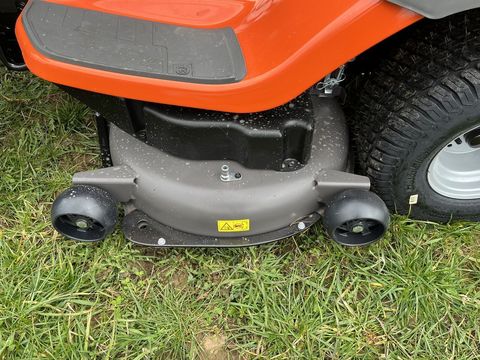 [3379-4208137-6.jpg]