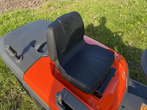 [3379-4239193-10.jpg]
