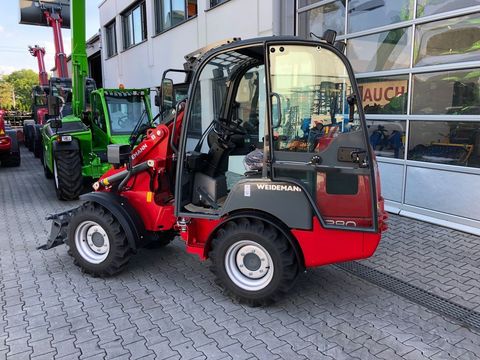 [3379-4299892-3.jpg]