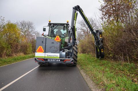 [3379-4468504-4.jpg]