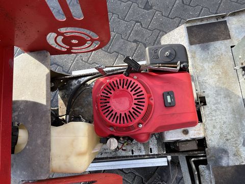 [3379-4888852-5.jpg]