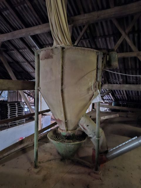 [3379-5020160-1.jpg]